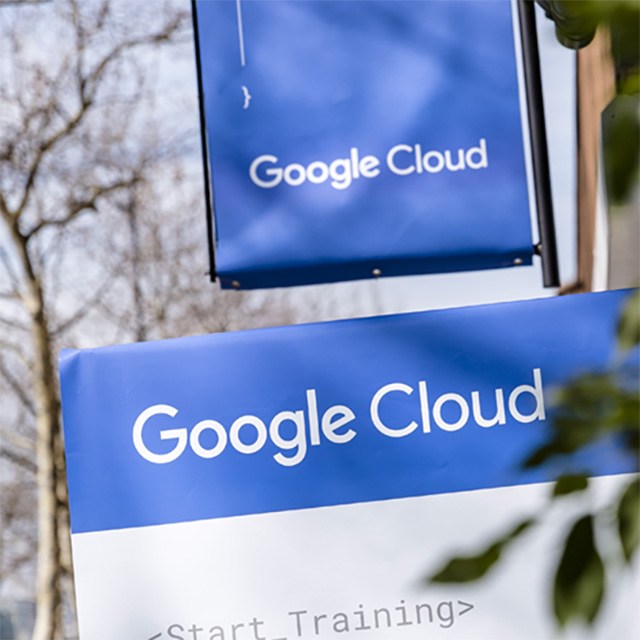 devanture du salon Google Onboard